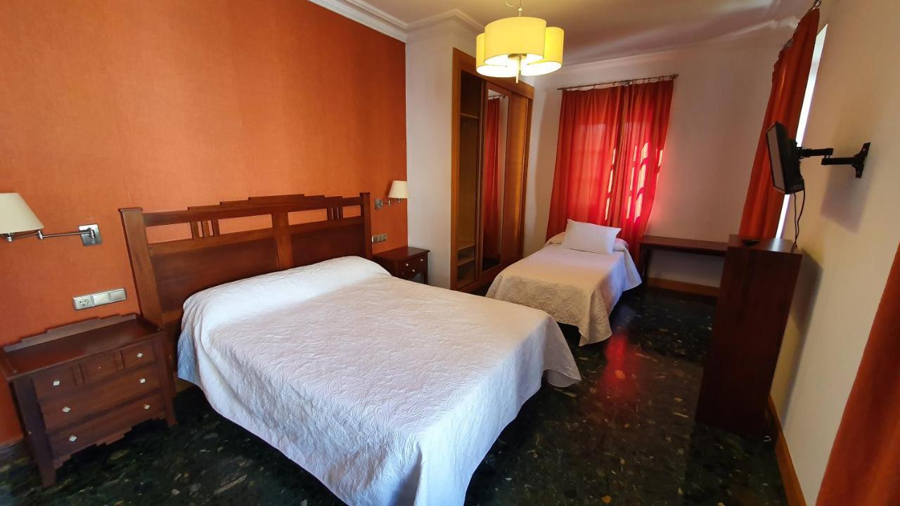 Hostal Ansonea بيرا الغرفة الصورة