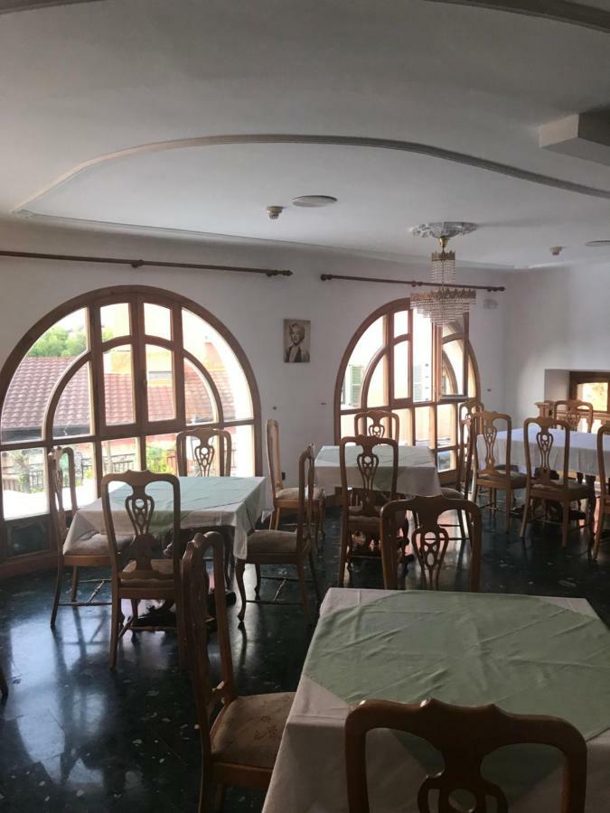 Hostal Ansonea بيرا المظهر الخارجي الصورة
